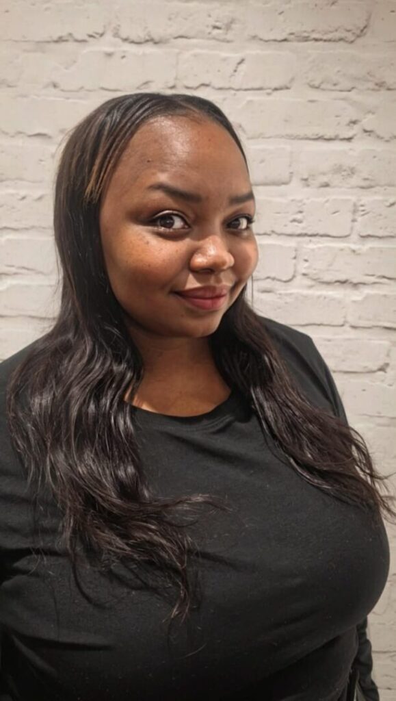 Simphiwe Tanda, Sales Consultant at Vodacom 4U Cradlestone Mall