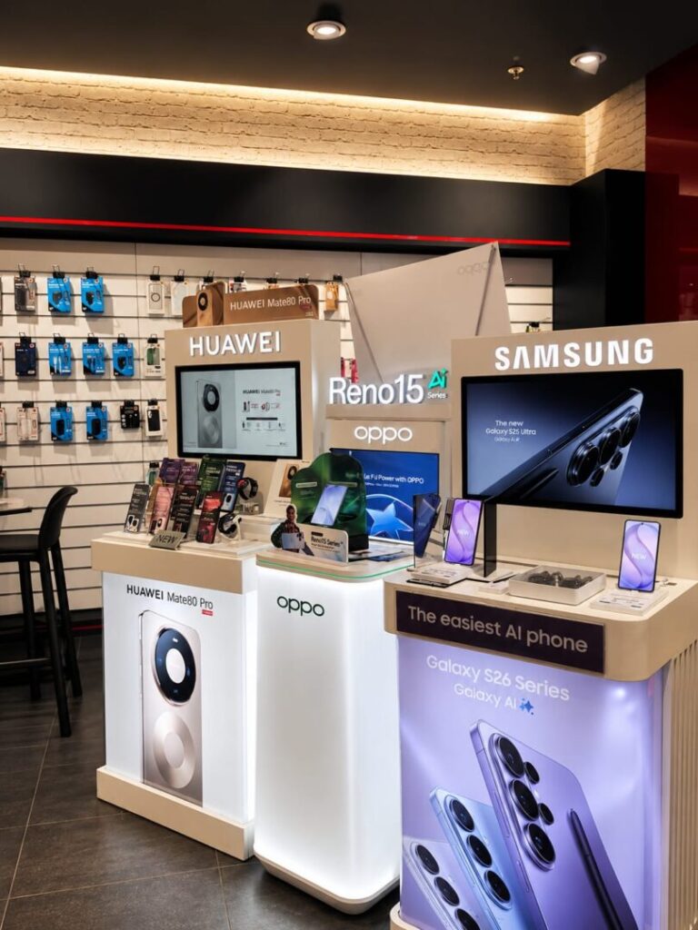 Huawei, Oppo and Samsung phone displays inside Vodacom 4U Cradlestone Mall