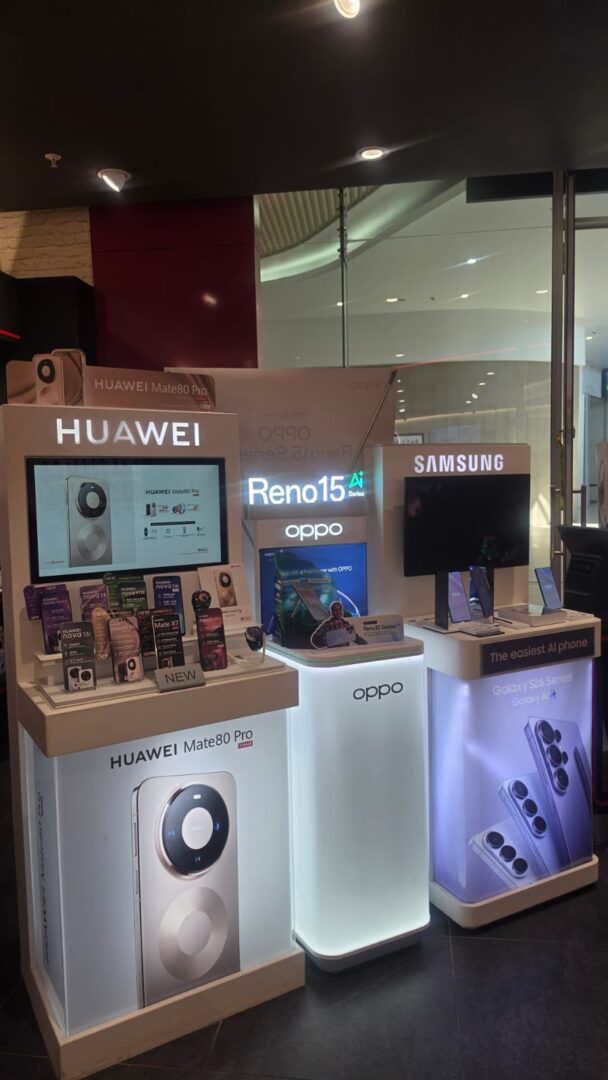 Smartphone brand displays inside Vodacom 4U Cradlestone Mall